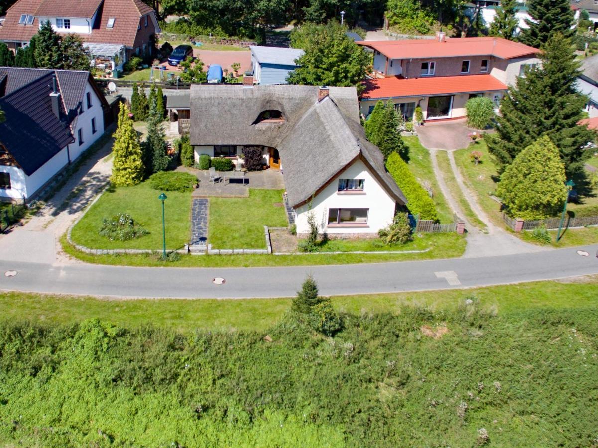 Wg Bernstein - Reetdachhaus - Ruhe Und Seeblick Sellin  Buitenkant foto