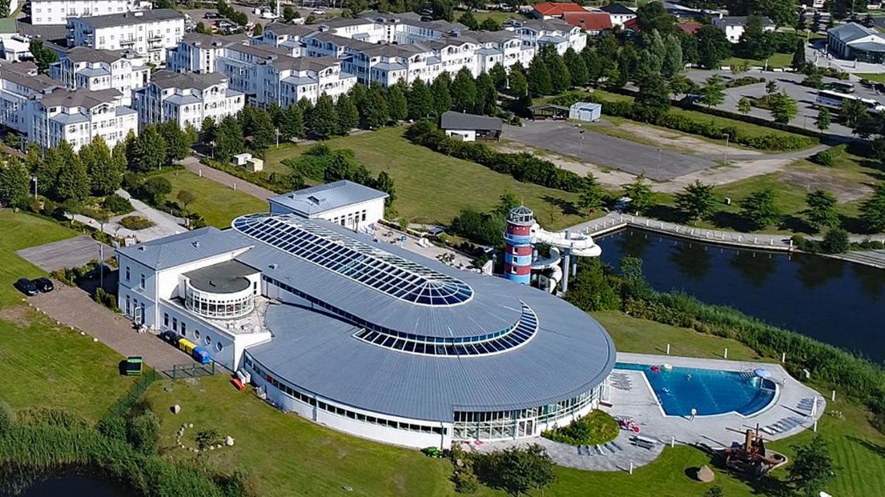 Wg Bernstein - Reetdachhaus - Ruhe Und Seeblick Sellin  Buitenkant foto