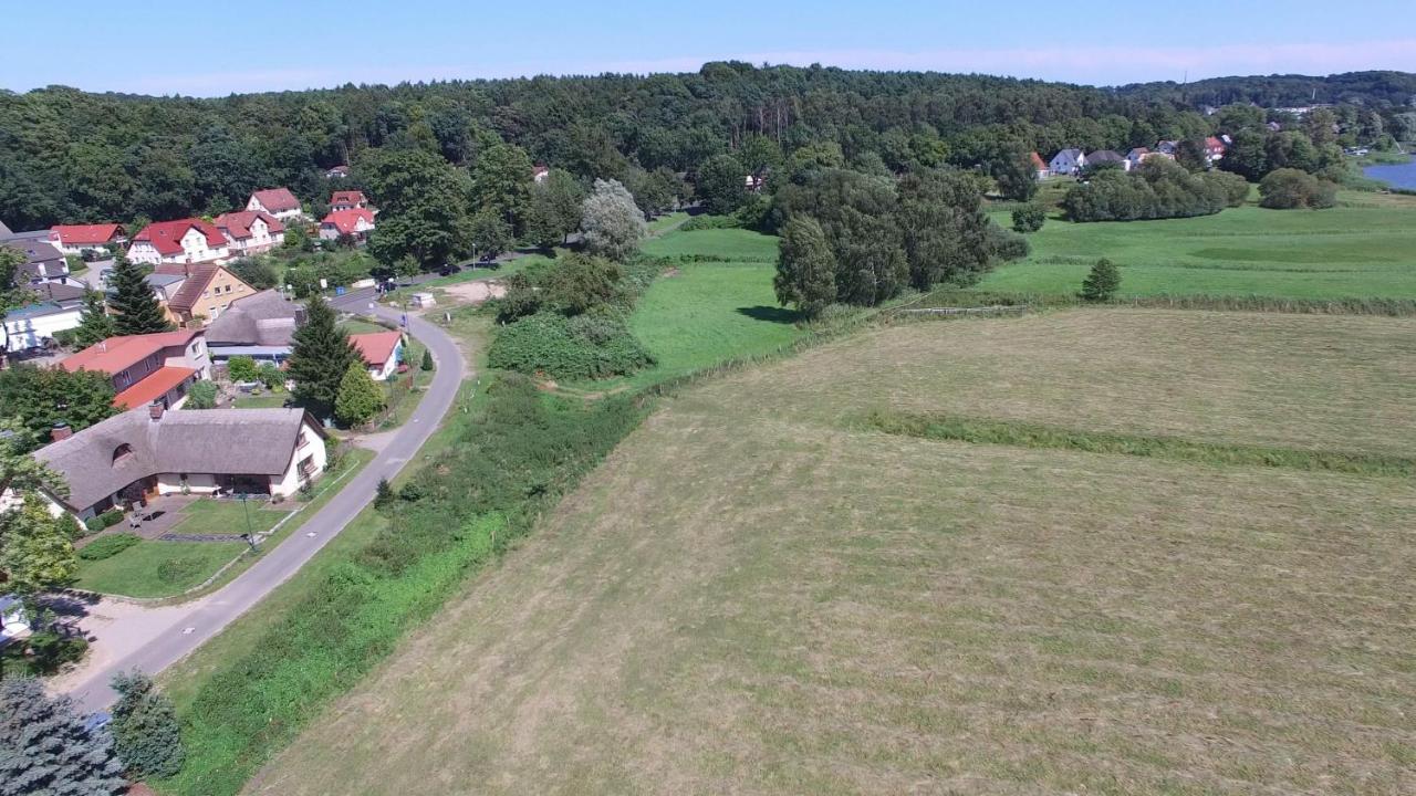 Wg Bernstein - Reetdachhaus - Ruhe Und Seeblick Sellin  Buitenkant foto