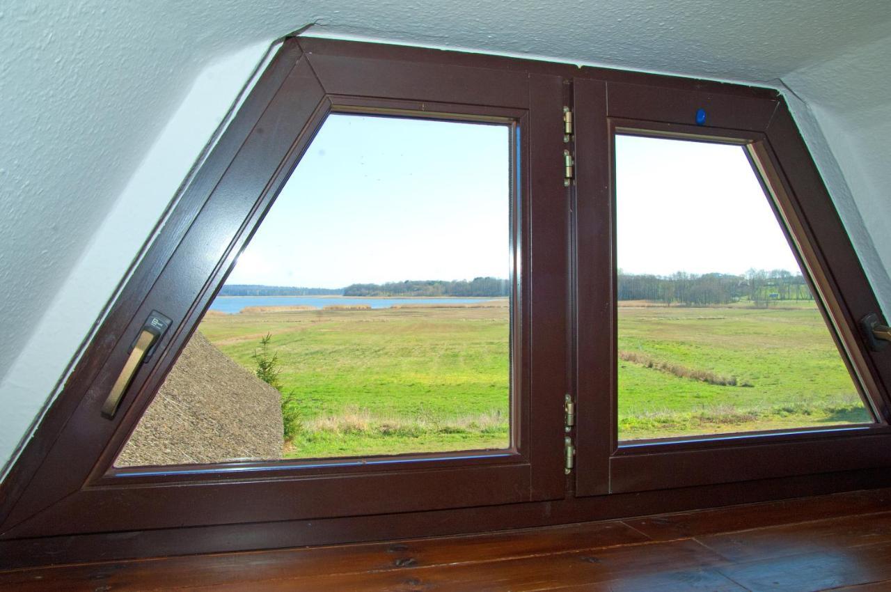 Wg Bernstein - Reetdachhaus - Ruhe Und Seeblick Sellin  Buitenkant foto